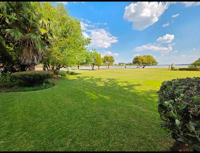 5 BEDROOM HOUSE FOR SALE IN MISTY BAY